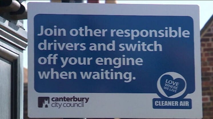 Road sign to prevent pollution