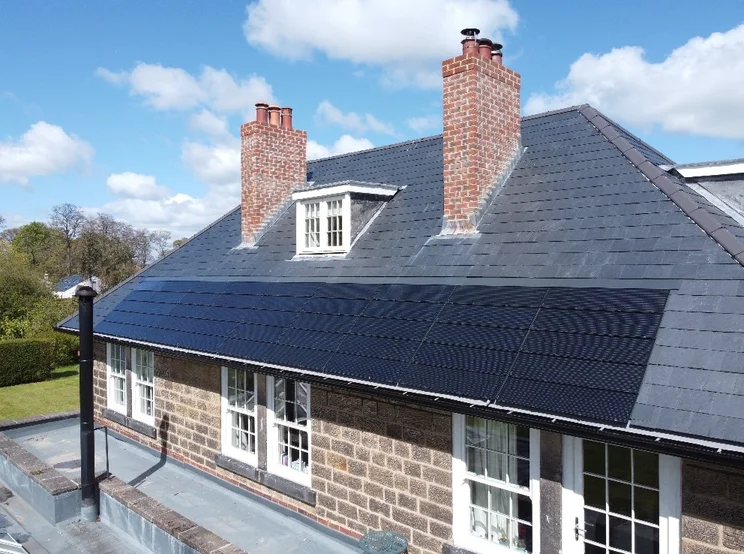 Edilians solar roof tile installation